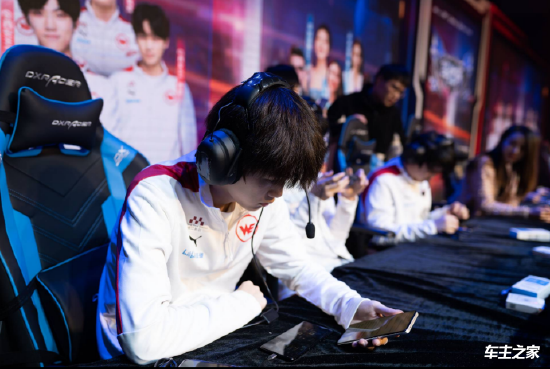 CS2发现了传送和无碰撞的漏洞